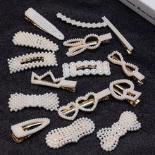 Load image into Gallery viewer, Elegant Pearls Hair Clips
